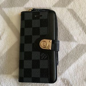 iPhone 7 case bundle - ON HOLD for @cynthiamartin